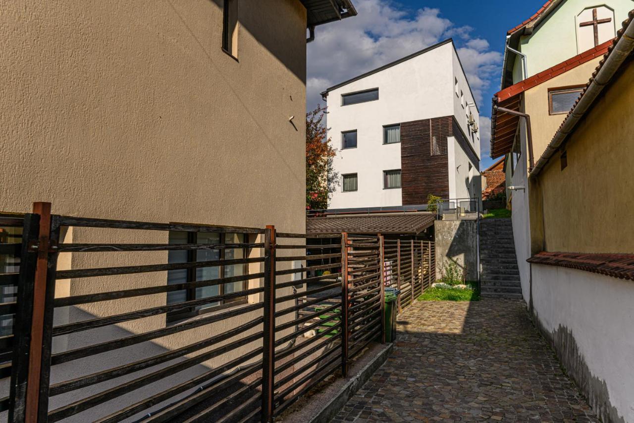 Sun Villas Accommodation Brasov Luaran gambar